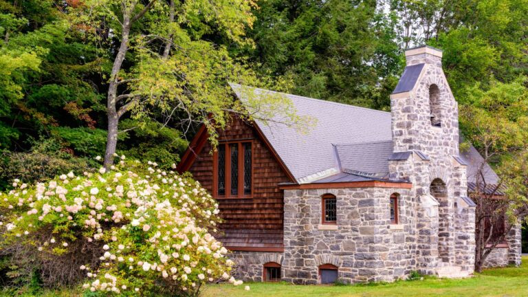 preserved-smith-chapel-rowe