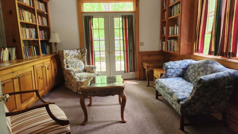 small-group-meeting-space-in-rowe-ma